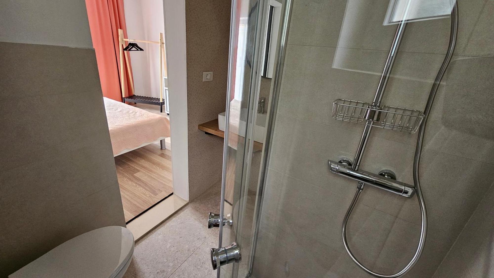 Apartments And Rooms Villa Dona Makarska Exterior foto